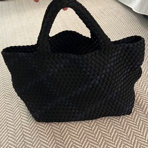 Naghedi medium tote, navy and black
